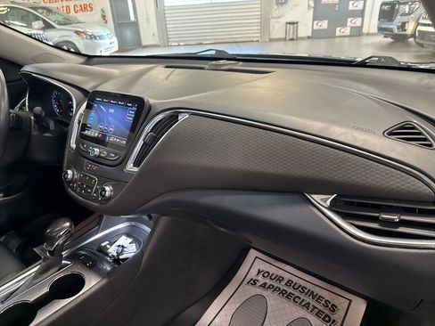 Used 2021 Chevrolet Malibu LT w/ Sport Edition image 13