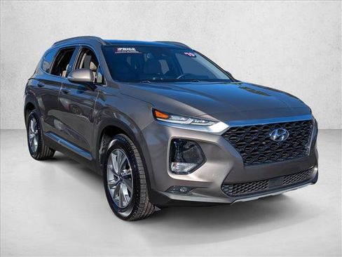 Used 2019 Hyundai Santa Fe AWD image 2