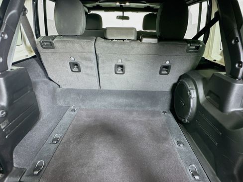 Used 2023 Jeep Wrangler Unlimited w/ Cold Weather Group AWD/4WD image 27