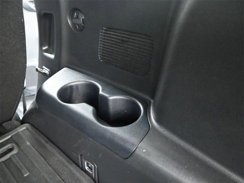 Used 2023 Toyota Highlander L image 21