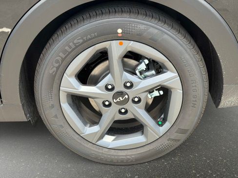 New 2026 Kia K4 FWD image 9