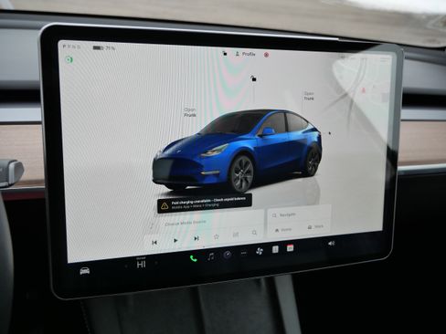 Used 2024 Tesla Model Y Long Range image 27