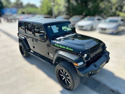 Used 2019 Jeep Wrangler Unlimited Sport S AWD/4WD image 13