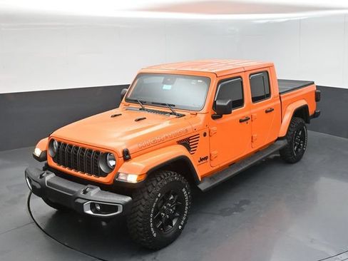Used 2025 Jeep Gladiator Sport AWD/4WD image 39