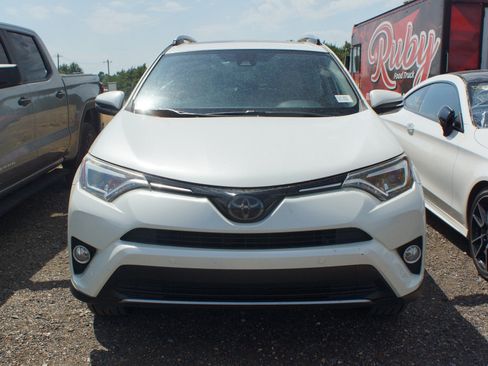 Used 2017 Toyota RAV4 Limited w/ Carpet Mat Package FWD image 2