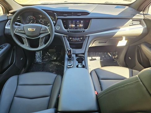 New 2026 Cadillac XT5 Luxury AWD/4WD image 17