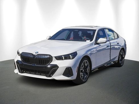 New 2026 BMW 540i xDrive w/ M Sport Package AWD/4WD image 3