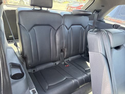 Used 2018 Audi Q7 3.0T Premium Plus w/ Premium Plus Package image 36