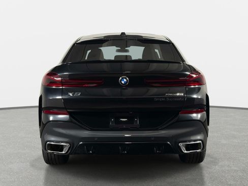 Used 2024 BMW X6 xDrive40i w/ Parking Assistance Package AWD/4WD image 4
