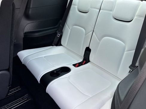 Used 2025 Tesla Model Y Long Range image 19