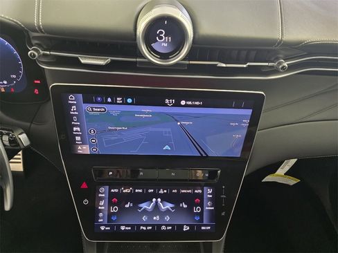 New 2025 Maserati Grecale Modena image 19