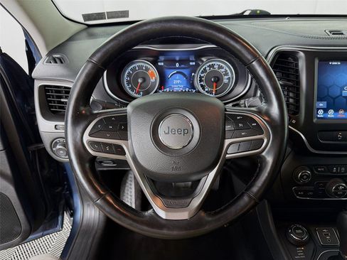 Used 2021 Jeep Cherokee Latitude Lux w/ Comfort/Convenience Group AWD/4WD image 12