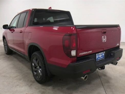 Used 2021 Honda Ridgeline Sport image 8