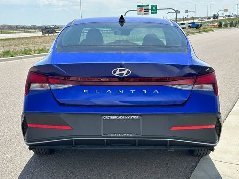New 2025 Hyundai Elantra SE w/ Cargo Package image 6