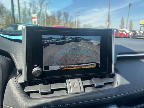 Used 2025 Toyota RAV4 LE image 23