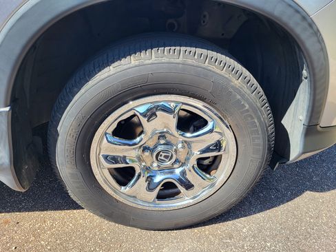 Used 2016 Honda CR-V LX image 7