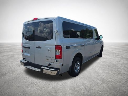Used 2015 Nissan NV 3500 SV RWD image 8