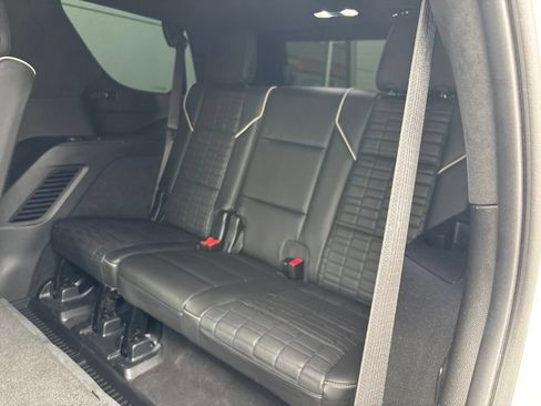 Used 2022 Cadillac Escalade Sport Platinum w/ LPO, ONYX Package AWD/4WD image 15