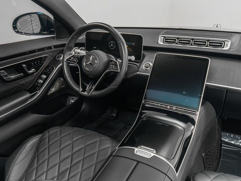 Used 2025 Mercedes-Benz S 580e 4MATIC Sedan image 27