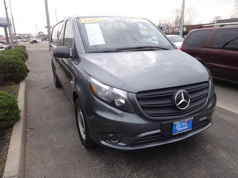 Used 2021 Mercedes-Benz Metris image 1