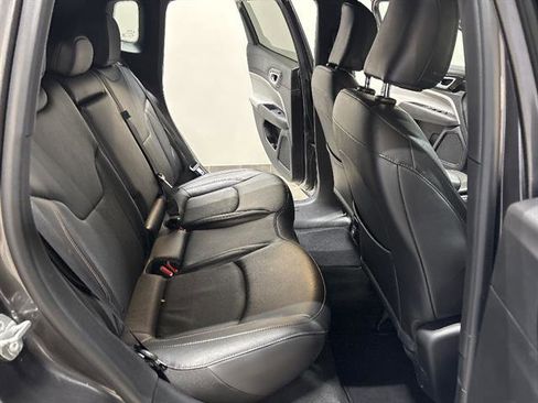 Used 2023 Jeep Compass Limited image 22