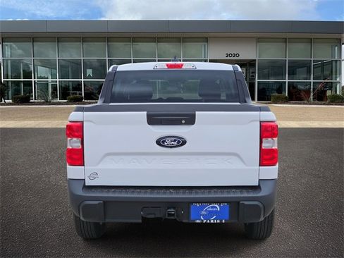 New 2025 Ford Maverick XLT w/ XLT Luxury Package image 4