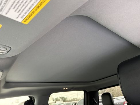 Used 2023 Ford F150 Lariat w/ Equipment Group 502A High image 30