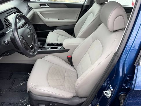 Used 2017 Hyundai Sonata Sport w/ Value Edition Package 02 FWD image 12