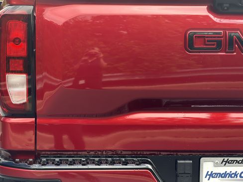 Used 2024 GMC Sierra 1500 Elevation w/ Elevation Premium Package AWD/4WD image 22
