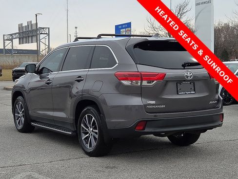 Used 2019 Toyota Highlander XLE image 4
