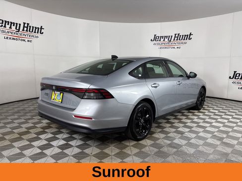 Used 2025 Honda Accord SE image 5