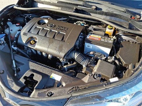 Used 2018 Toyota C-HR XLE image 27