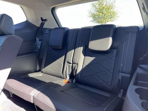 New 2026 Volkswagen Atlas SE FWD image 23