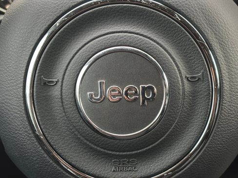Used 2019 Jeep Compass Latitude w/ Popular Equipment Group image 12