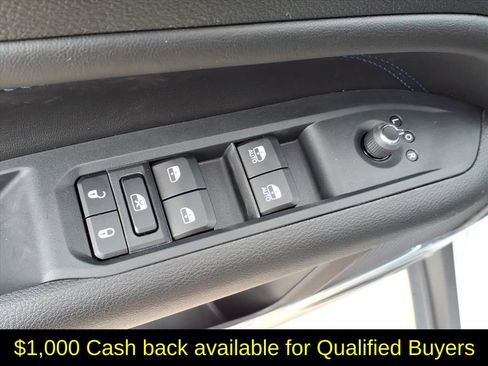 New 2026 Jeep Compass Latitude image 9