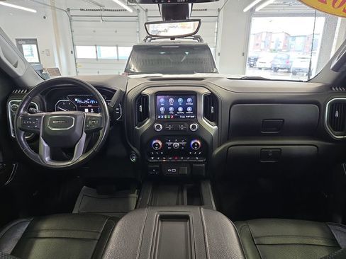 Used 2020 GMC Sierra 3500 Denali w/ Denali Ultimate Package AWD/4WD image 18