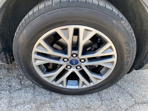 Used 2020 Ford Escape SEL AWD/4WD image 30