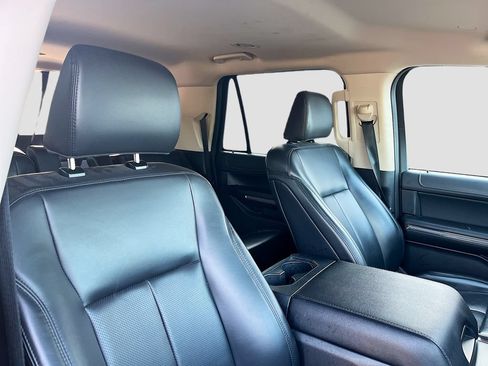 Used 2024 Ford Expedition Max XLT AWD/4WD image 29