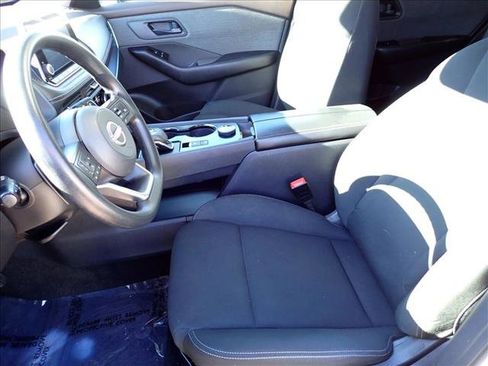 Used 2023 Nissan Rogue S image 9