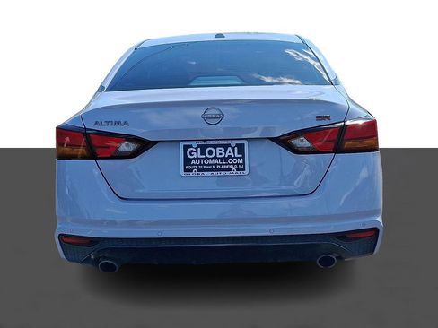 Used 2025 Nissan Altima 2.5 SR FWD image 6