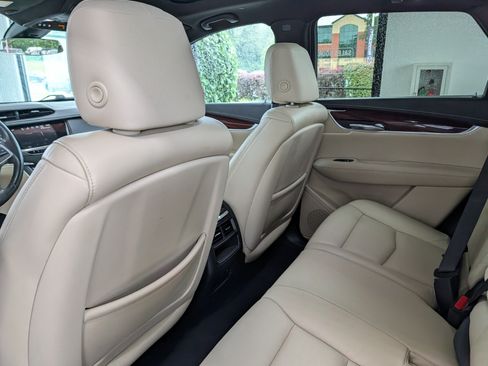 Used 2017 Cadillac XT5 Premium Luxury w/ Advanced Security Package FWD image 12