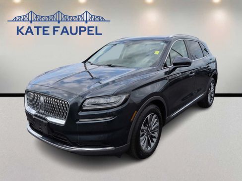 Used 2023 Lincoln Nautilus AWD w/ Premium Package image 3