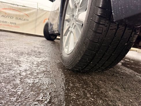 Used 2015 Toyota Sienna XLE image 43