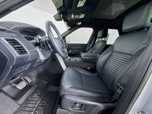 Used 2023 Land Rover Discovery S R-Dynamic image 15