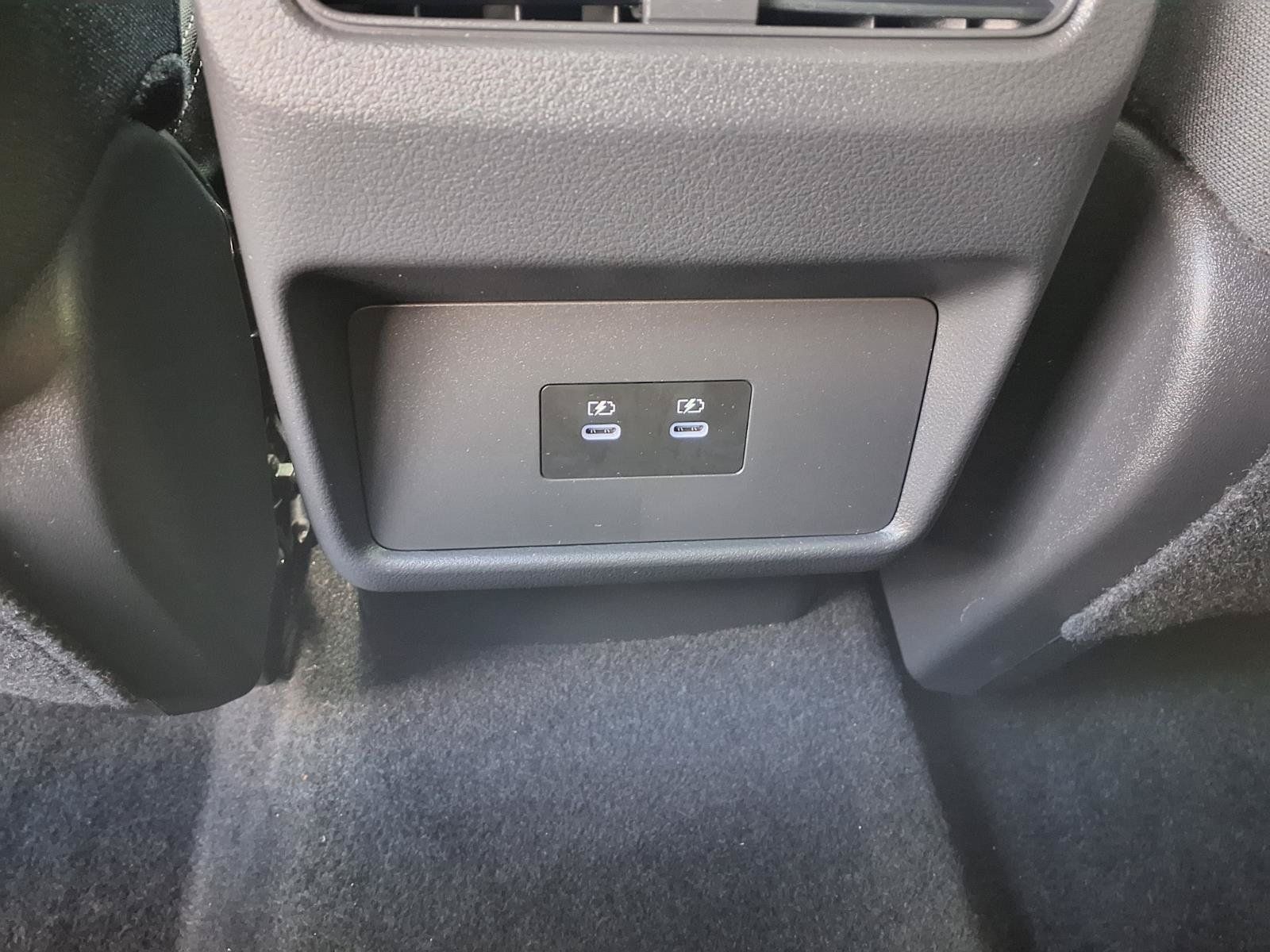 Used 2024 Nissan Rogue SV FWD image 19