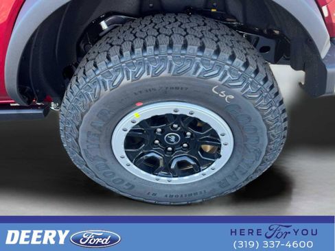 New 2025 Ford Bronco Badlands image 9