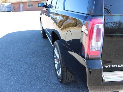 Used 2019 GMC Yukon Denali w/ Denali Ultimate Package image 48