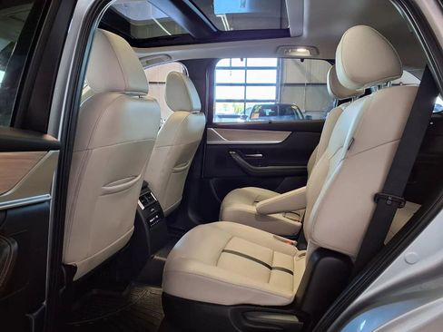 Used 2025 MAZDA CX-90 3.3 Turbo w/ Premium Sport Pkg image 16