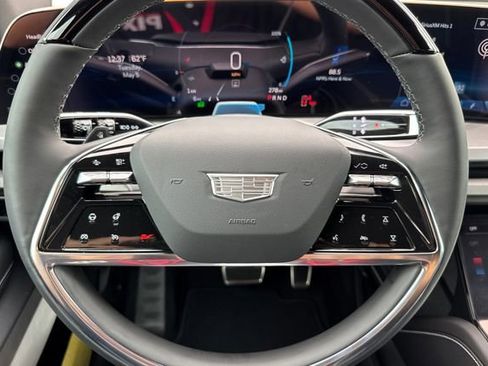 New 2026 Cadillac Vistiq Premium Luxury w/ LPO, Floor Liner Package AWD/4WD image 24