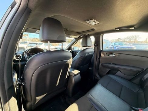 Used 2023 Kia Forte GT-Line w/ GT-Line Premium Package image 15